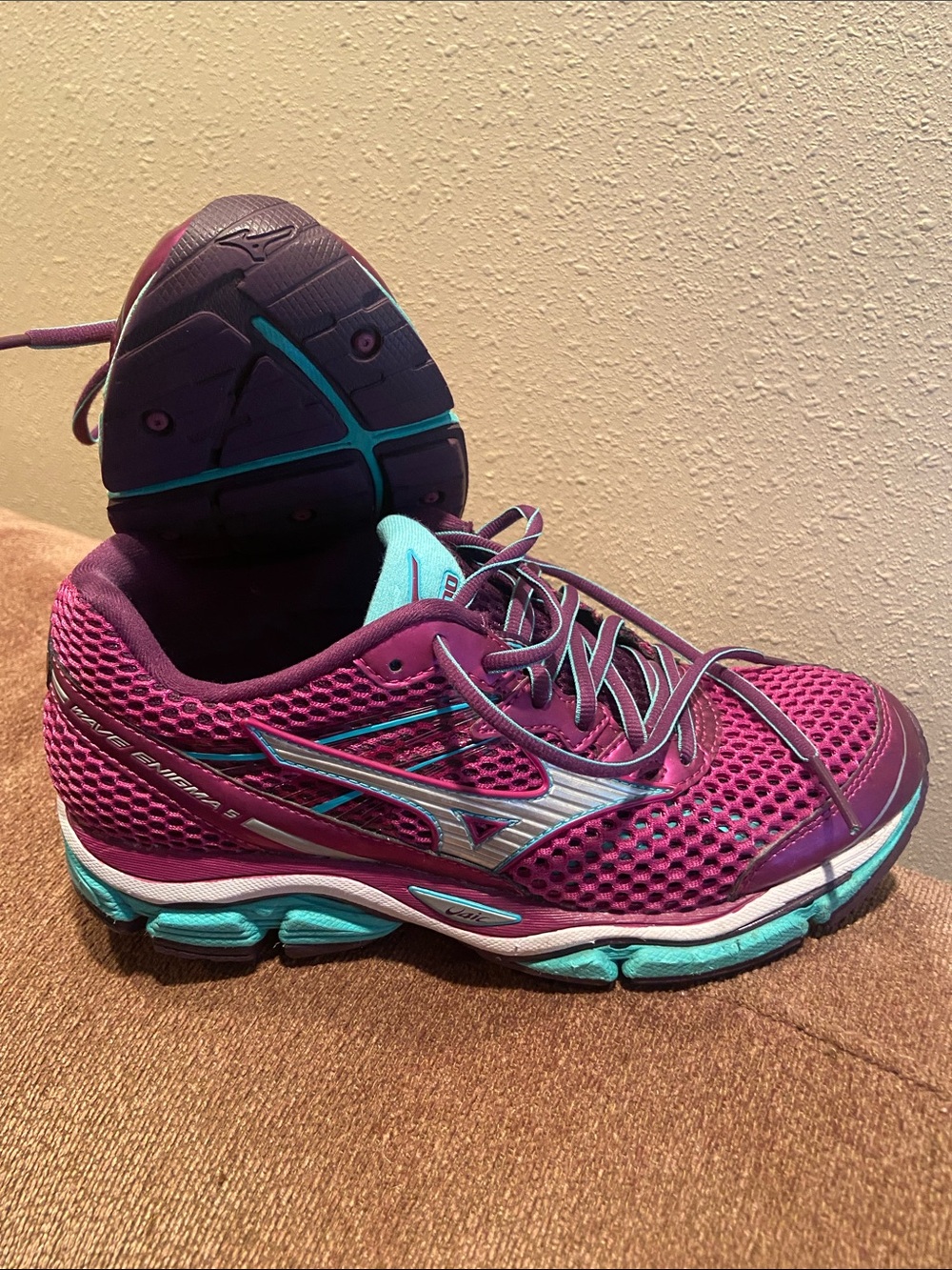 Mizuno Women's Athletic Running Shoe in Purple with Teal Accents